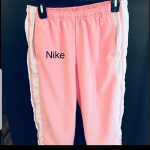 Nike Cropped Workout Pants